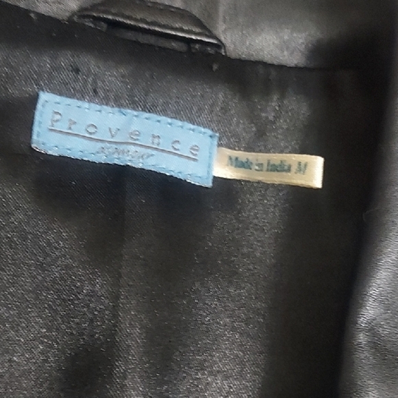 Vintage Black Leather Women's Jacket - Picture 2 of 8
